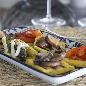 gegrillte Polenta mit unterschiedlichen Toppings