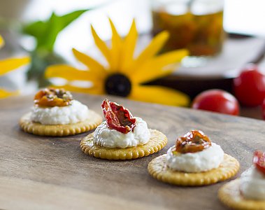 Tomaten-Ricotta-Crostini